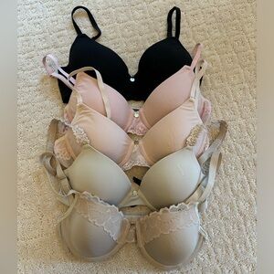 Natori Set of 5 Bras Size 32 B